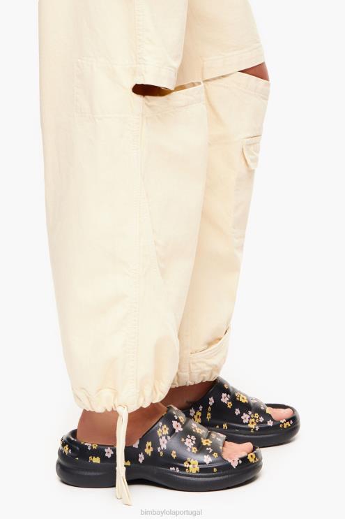 preto footwewar 64X4N595 chinelo plataforma com estampa de flores acrílicas Bimba Y Lola